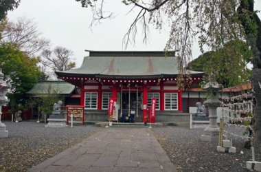 Haiden_of_Kashima-miko-jinja_shrine_2.JPG